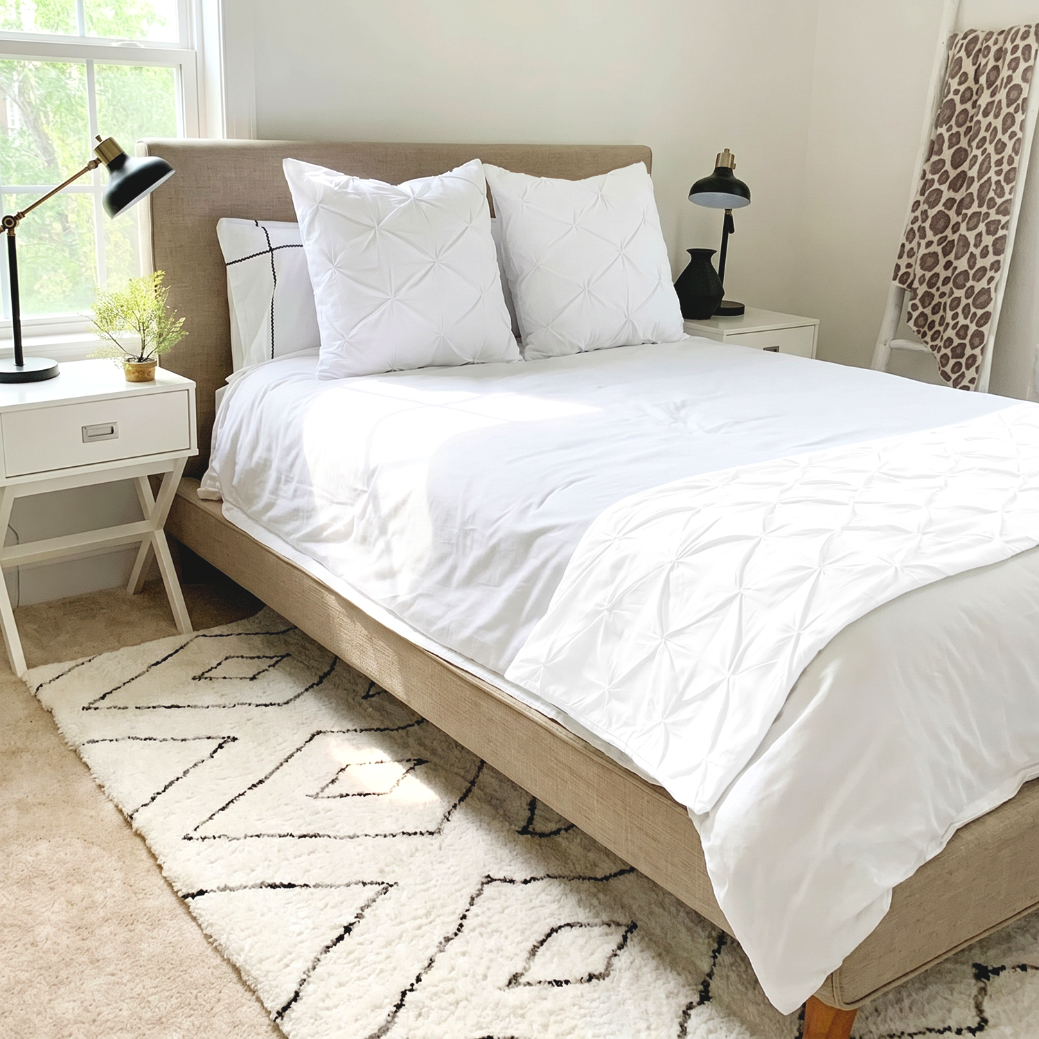 White Pinch Bed Runner