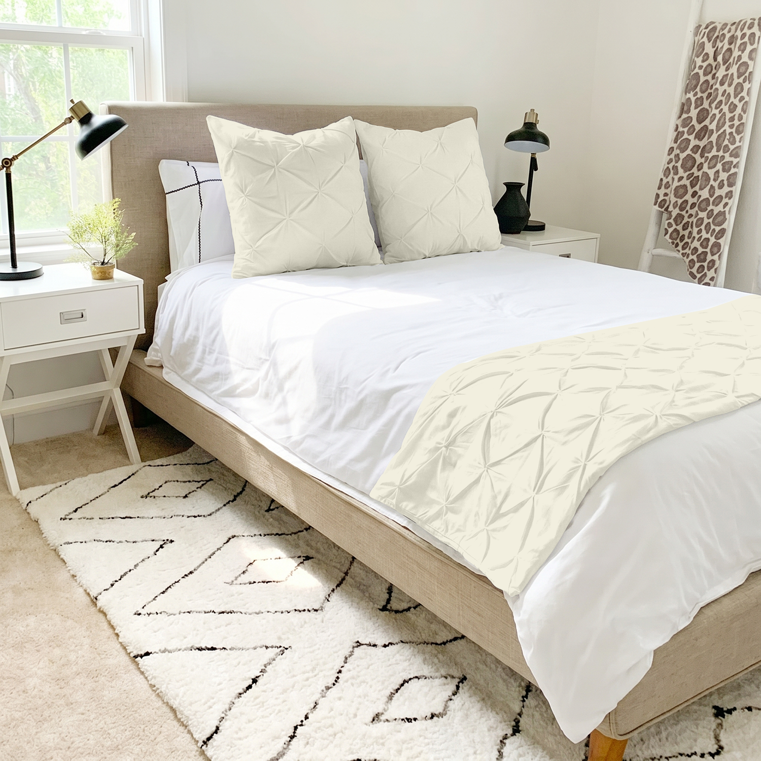 Ivory Pinch Bed Runner